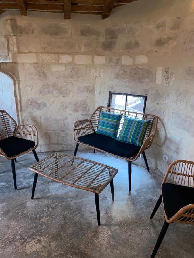 La Tour 2: Appart Neuf Au Coeur De La Petite Venise LʼIsle-sur-la-Sorgue المظهر الخارجي الصورة