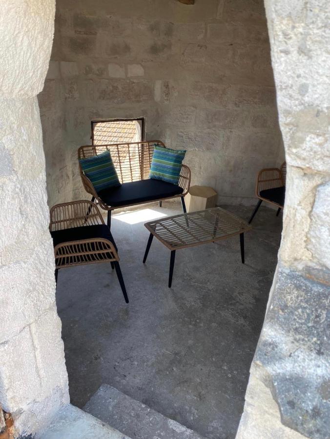 La Tour 2: Appart Neuf Au Coeur De La Petite Venise LʼIsle-sur-la-Sorgue المظهر الخارجي الصورة